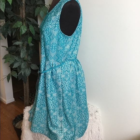 George teal and white belted sleevesless dress
Woman’s size XL 16-18 - Picture 3 of 16